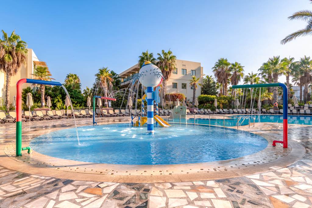 baby and toddler friendly hotel in Crete