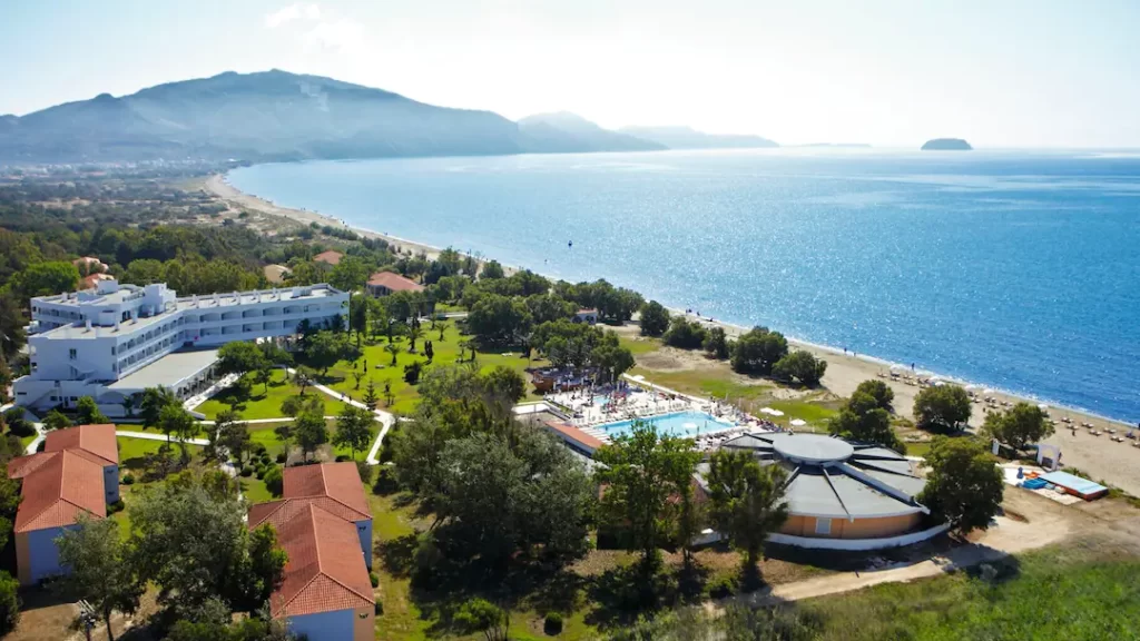 baby and toddler friendly hotel in greece near the beach