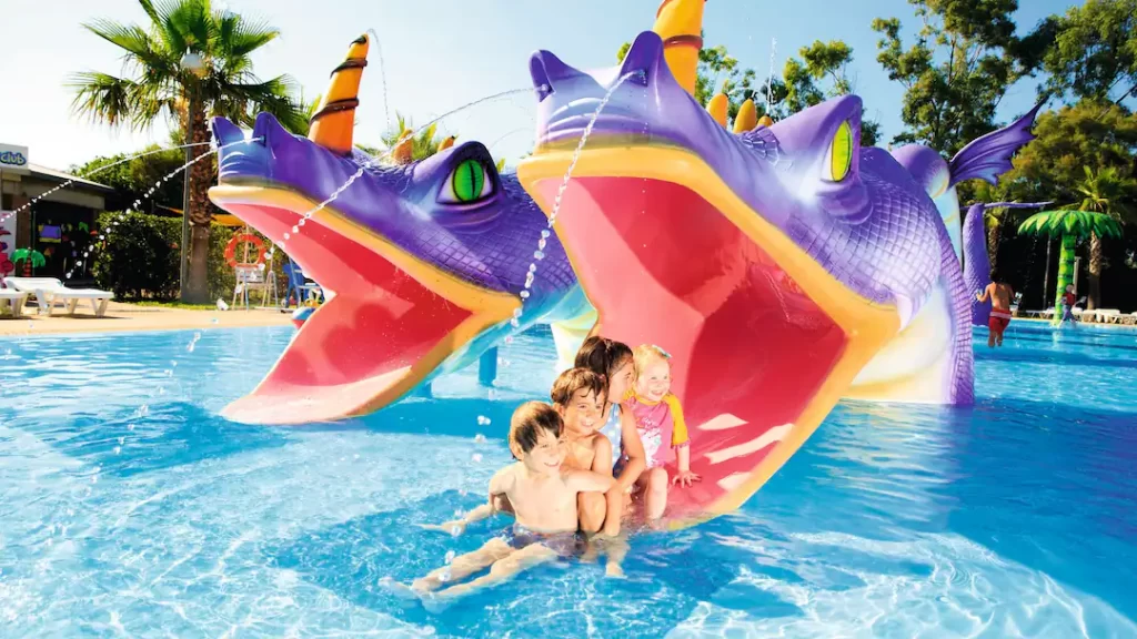 toddler friendly hotel in spain with a waterpark