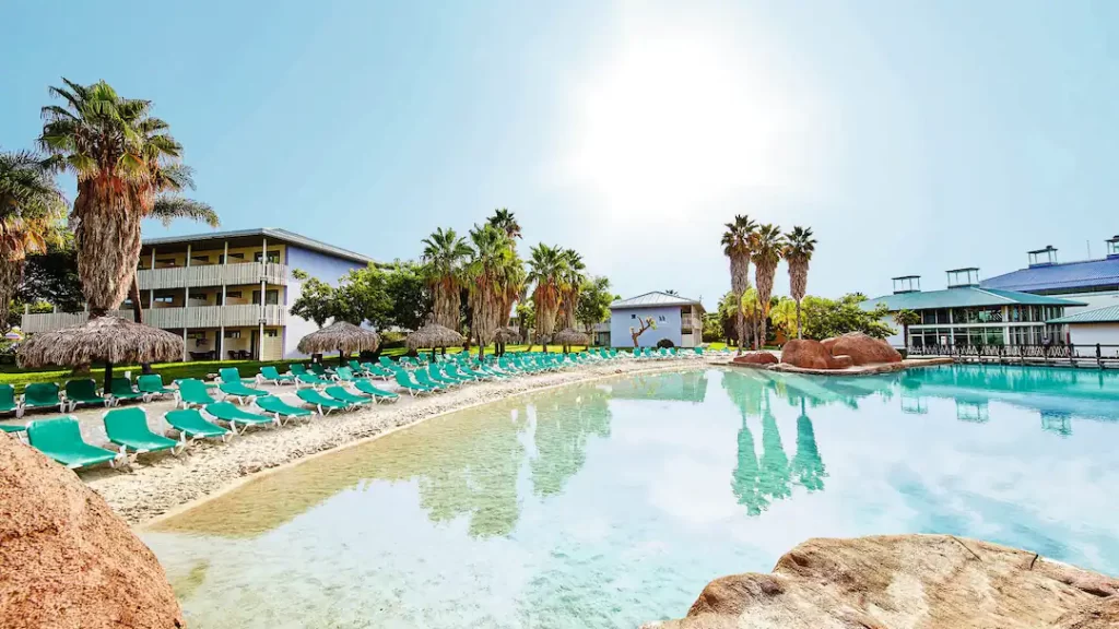 toddler friendly hotel in spain with a waterpark