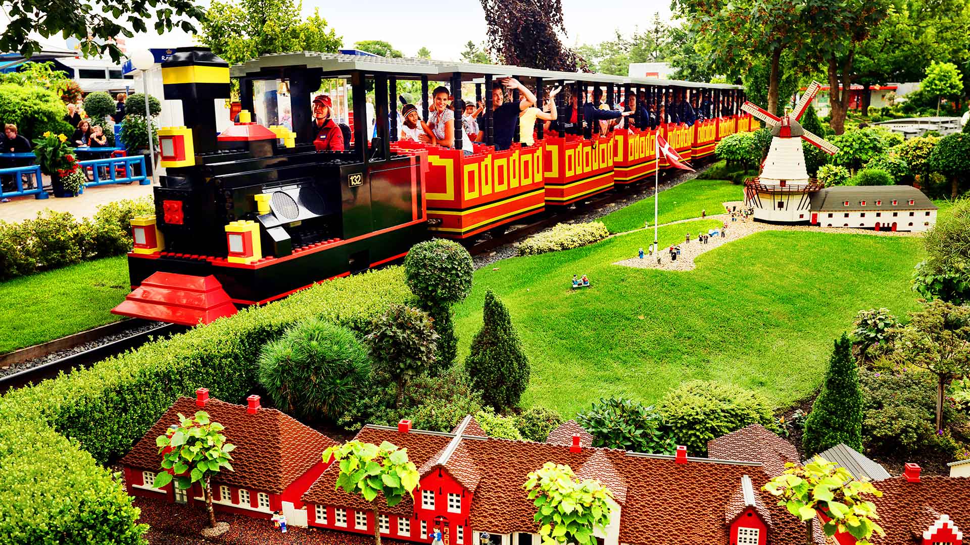 10 Best Theme Parks in Europe for Toddlers!