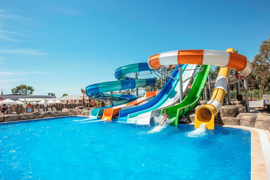 baby and toddler friendly hotel in turkey with a waterpark and splash park