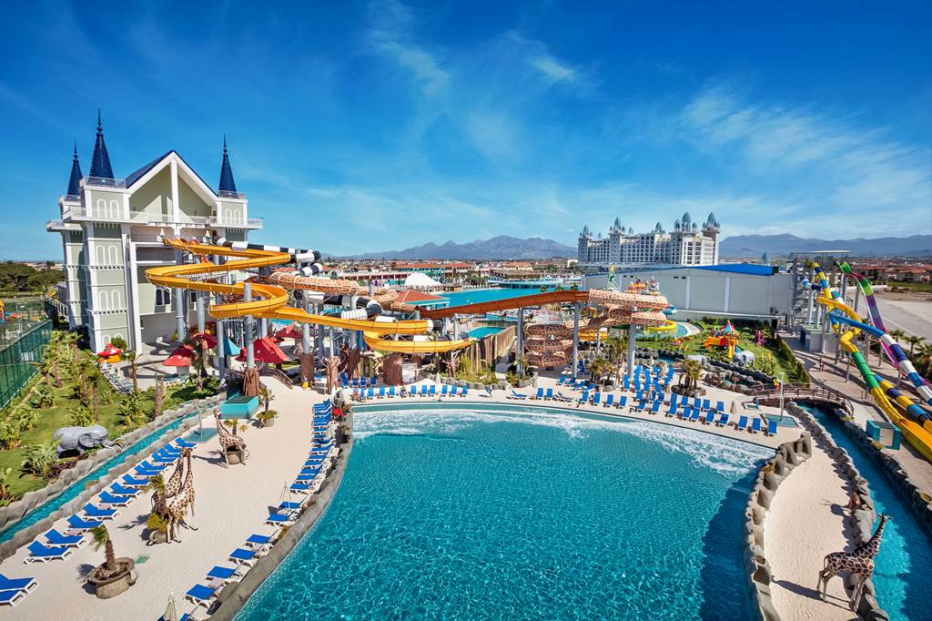 toddler friendly hotel in turkey with a splash park