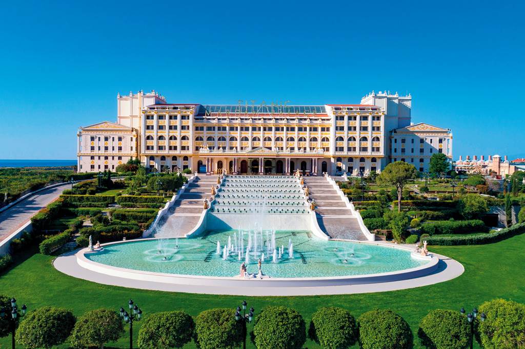 toddler friendly hotel in Turkey with a splash park