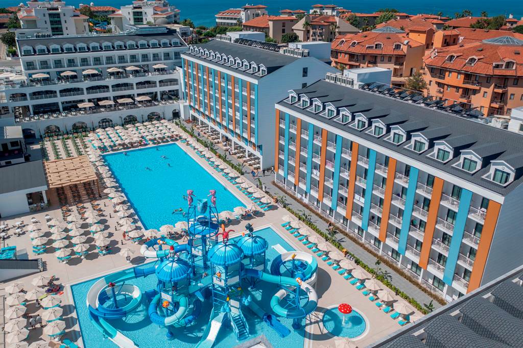 toddler friendly hotel in turkey with a waterslide