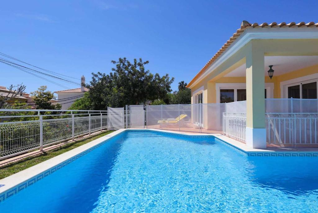 baby and toddler friendly villa portugal