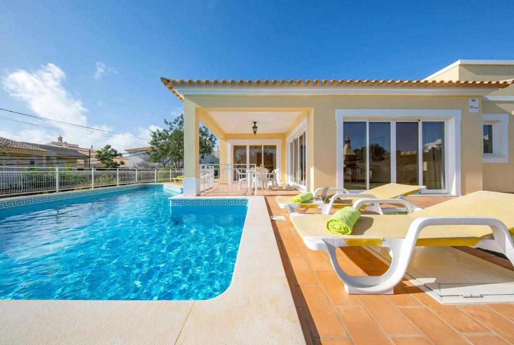 baby and toddler friendly villa portugal