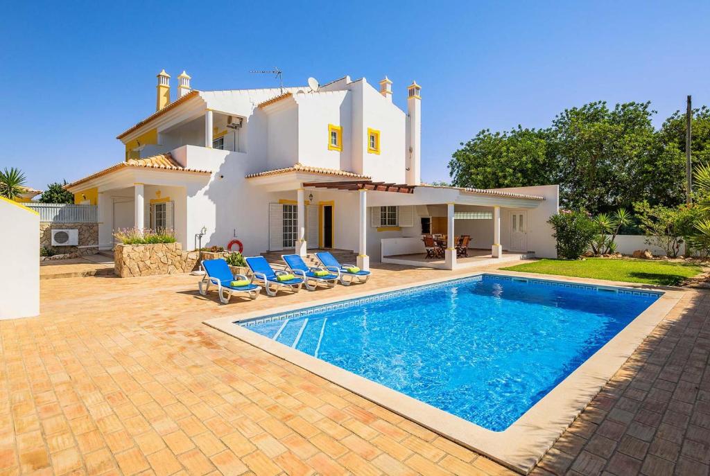 baby and toddler friendly villa portugal