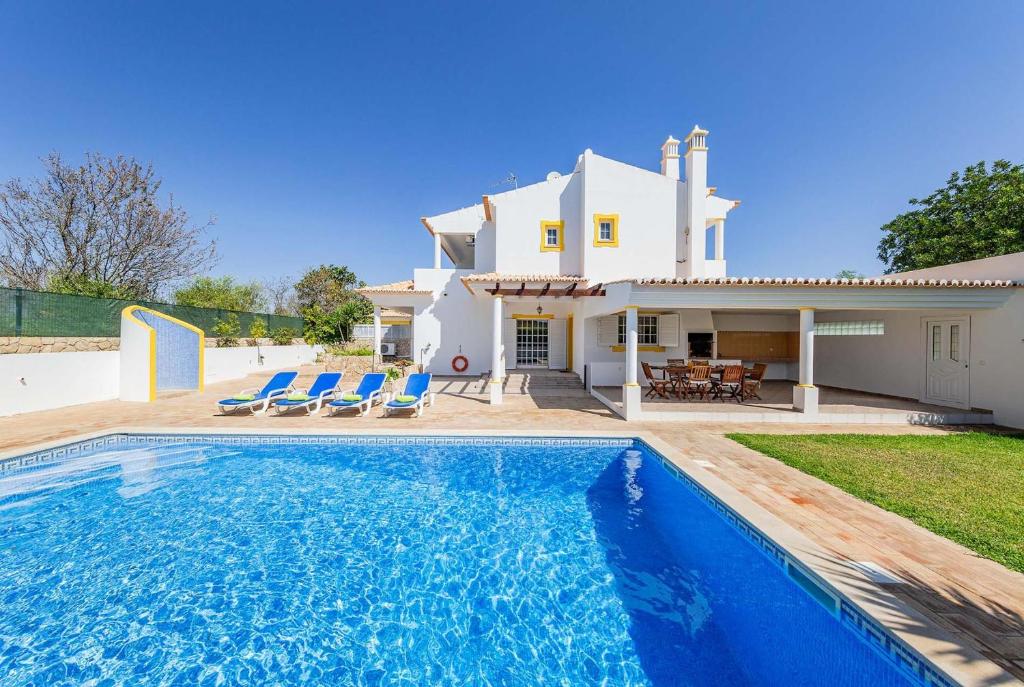 baby and toddler friendly villa portugal