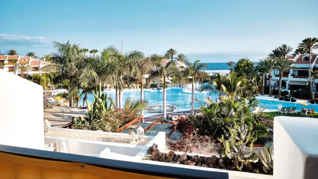 toddler friendly hotel in tenerife with a splash park