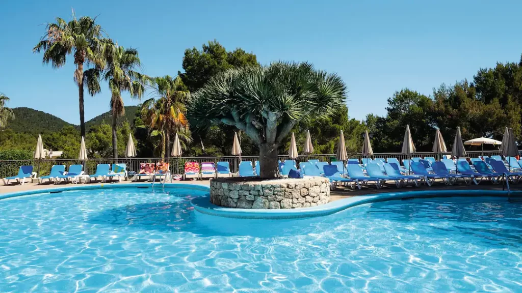 toddler friendly hotel ibiza with a splash park