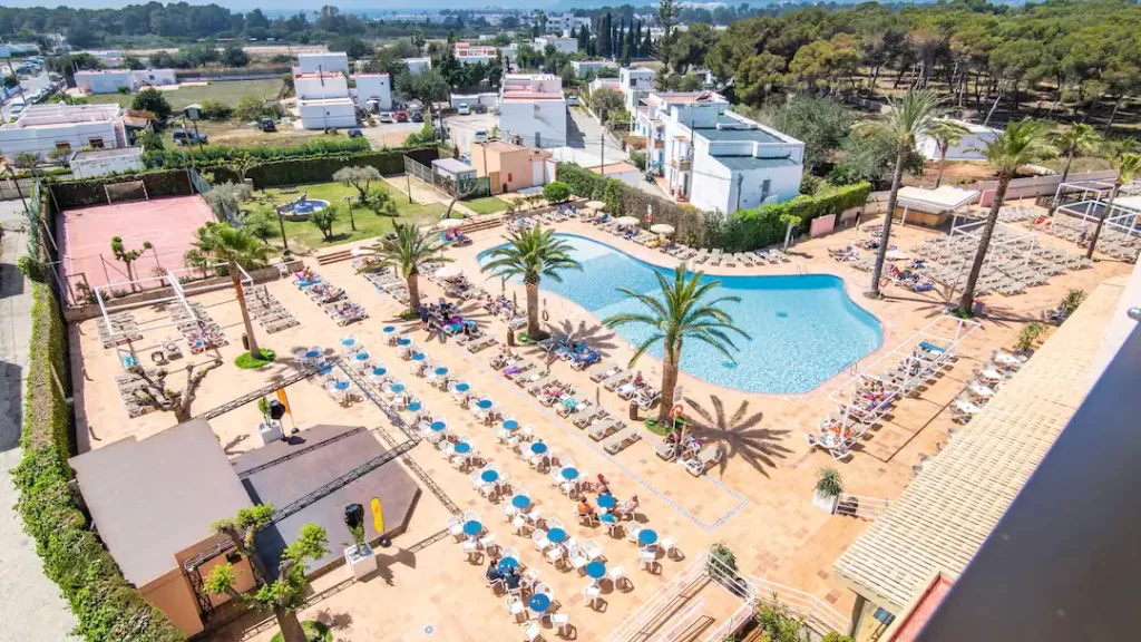 toddler friendly hotel in ibiza with a splash park