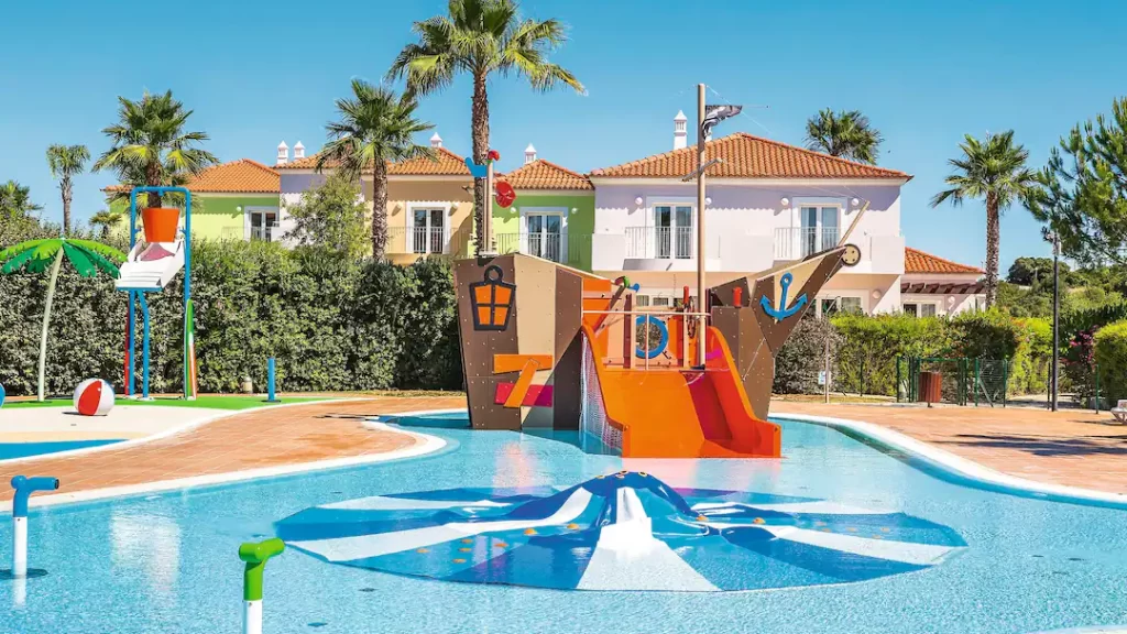 baby and toddler friendly hotel in portugal with a splash park