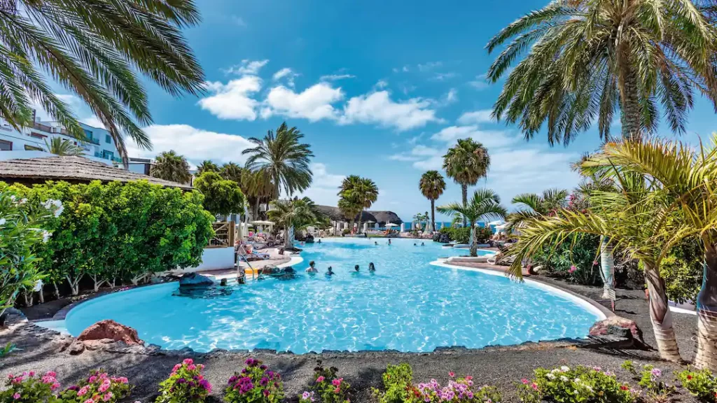 toddler friendly hotel in lanzarote with waterslides