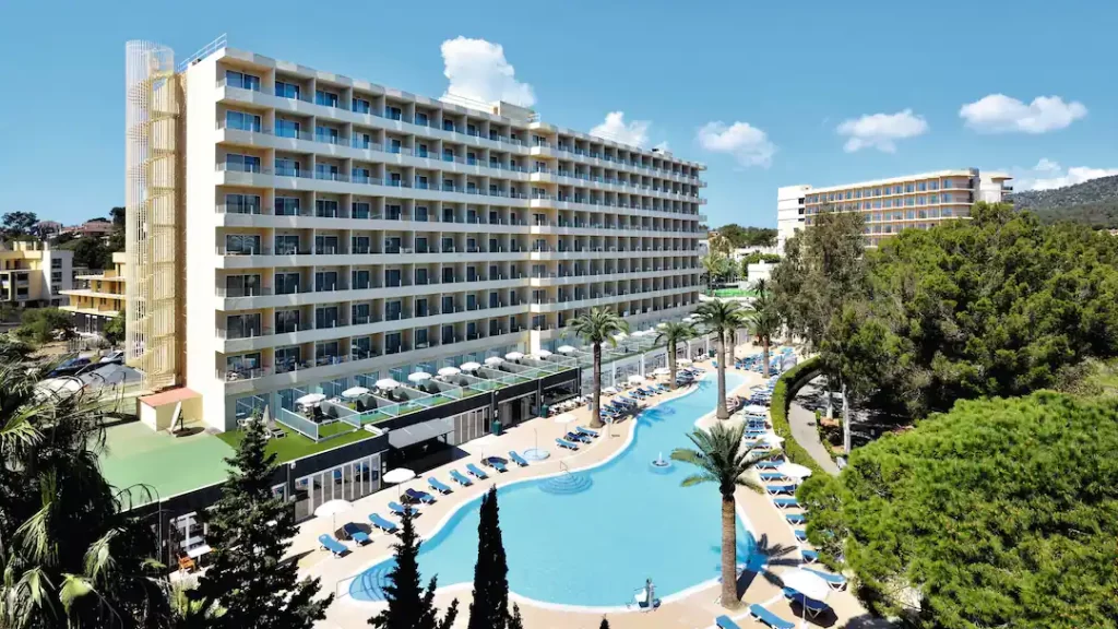 toddler friendly hotel near the beach majorca