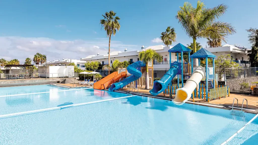 hotel for toddlers in lanzarote with waterslides
