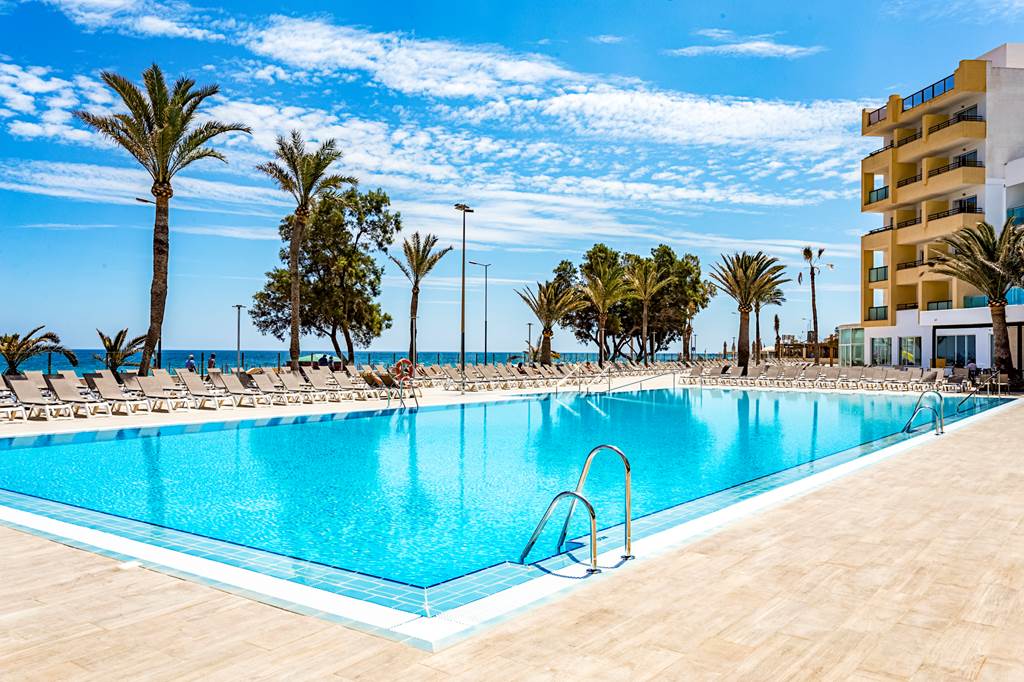 baby and toddler friendly hotel almeria