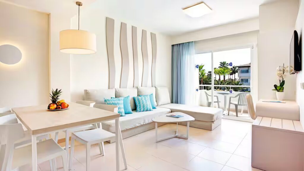 majorca baby friendly hotel