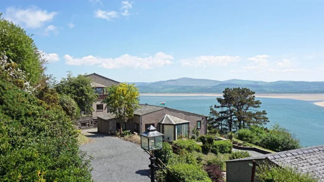 baby and toddler friendly cottages wales