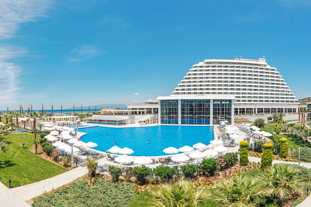 baby and toddler friendly hotel in turkey with a waterpark