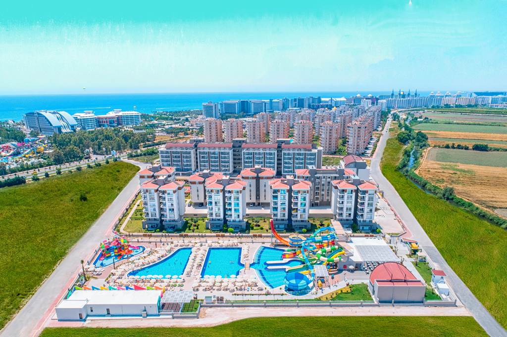 baby and toddler friendly hotel in turkey with a waterpark