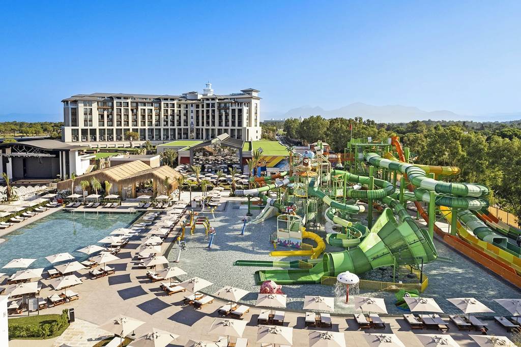 baby and toddler friendly hotel in turkey with a waterpark