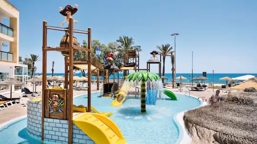 hotels in spain near the beach