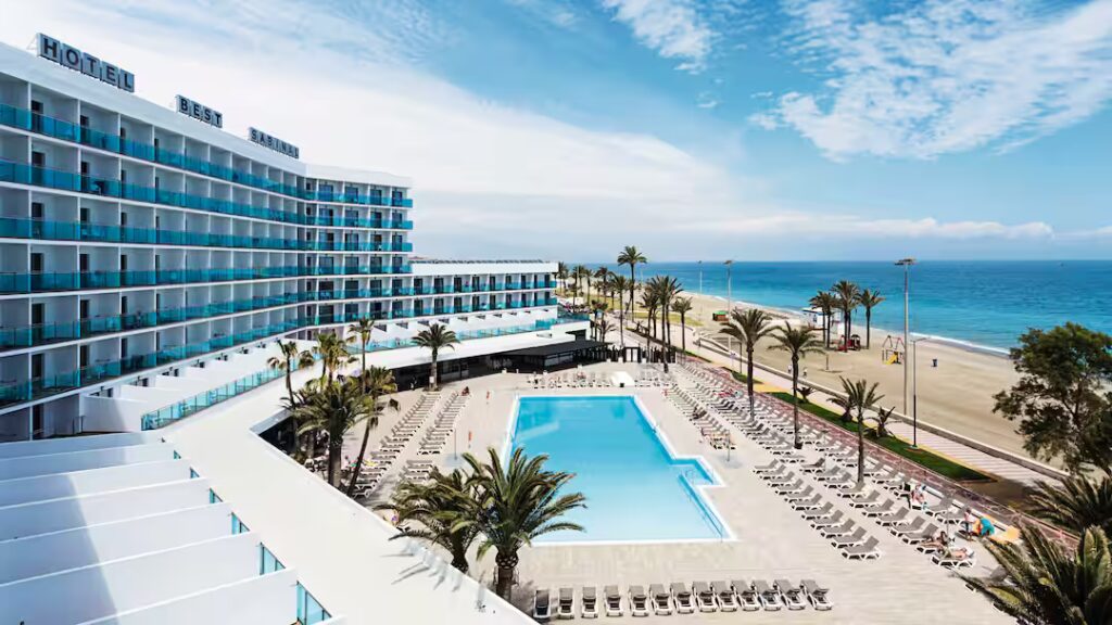 hotels in spain near the beach