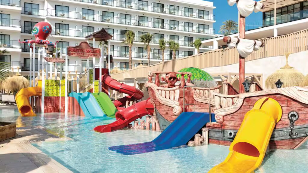 hotels in spain near the beach