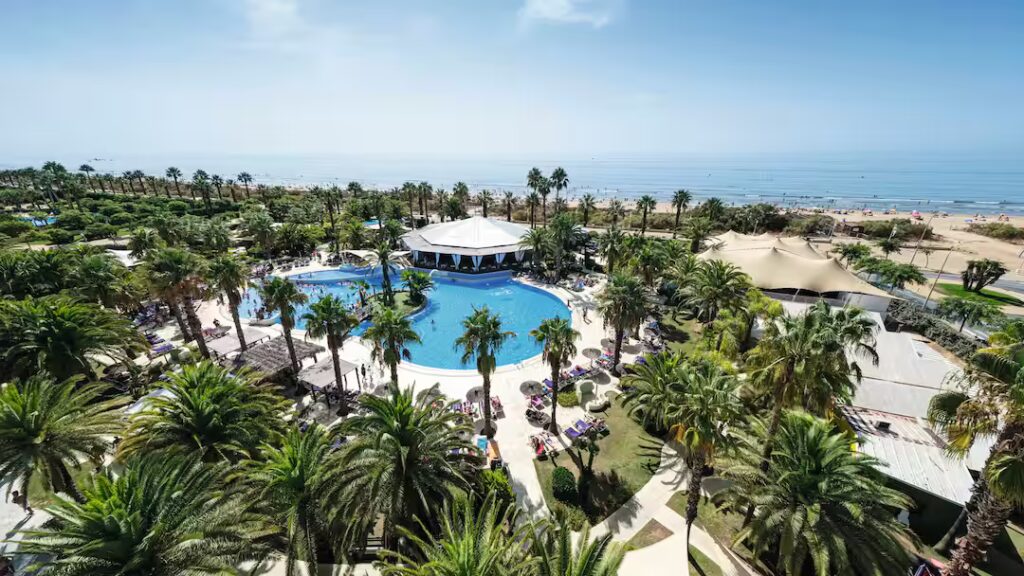 hotels in spain near the beach