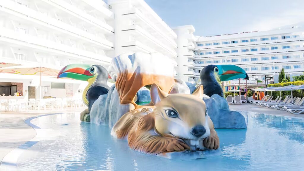 hotels in spain near the beach