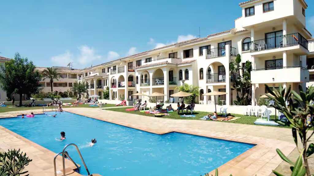 hotels in spain near the beach