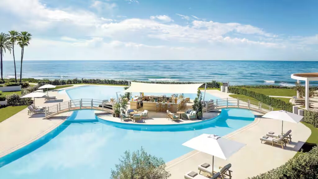 hotels in spain near the beach