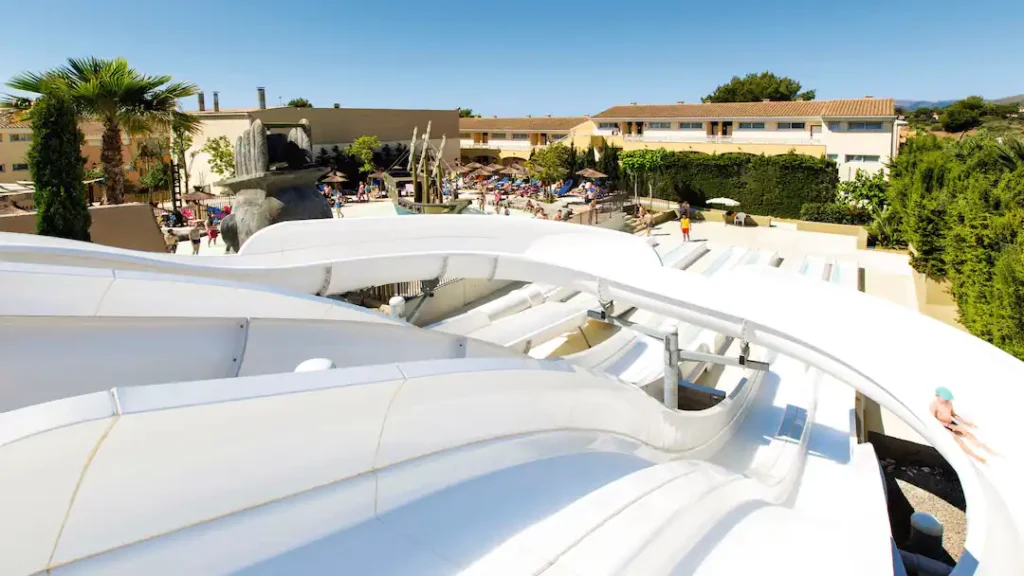 hotels in spain near the beach
