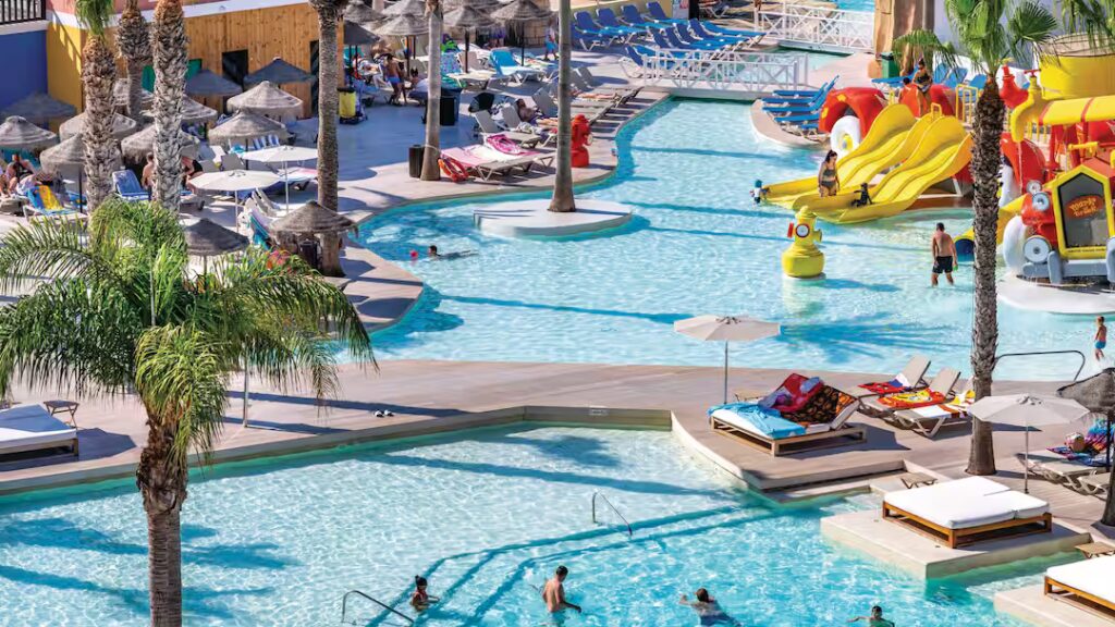 hotels in spain near the beach