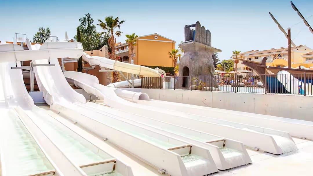 family friendly hotel majorca with swim up room