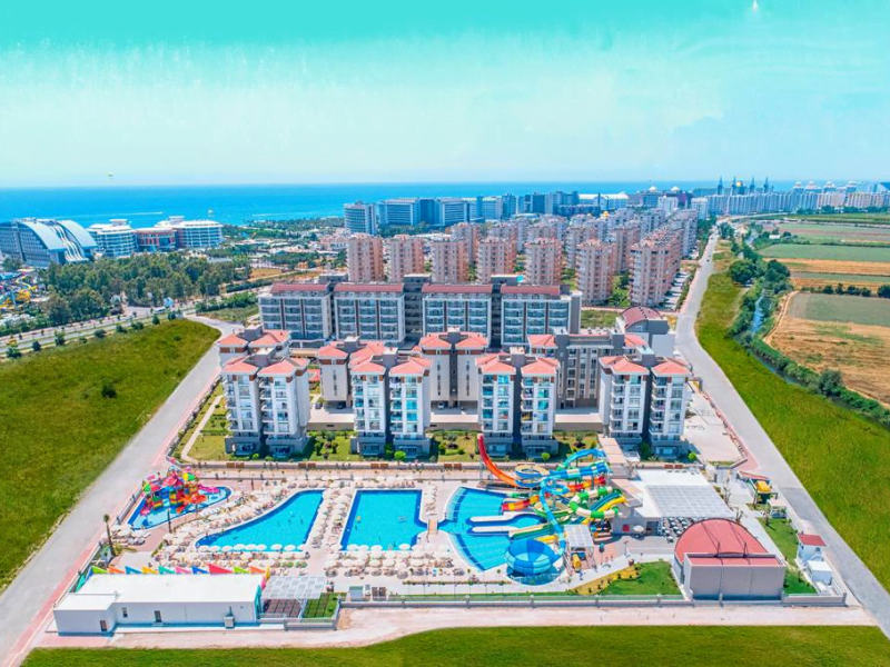 baby and toddler friendly hotel in turkey with a waterpark