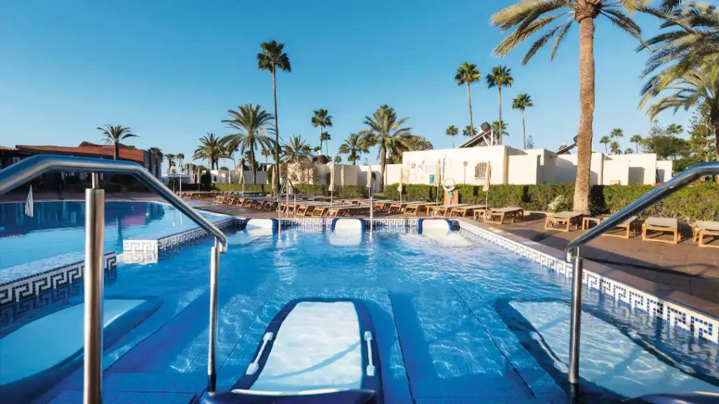 toddler friendly hotel gran canaria with splash park