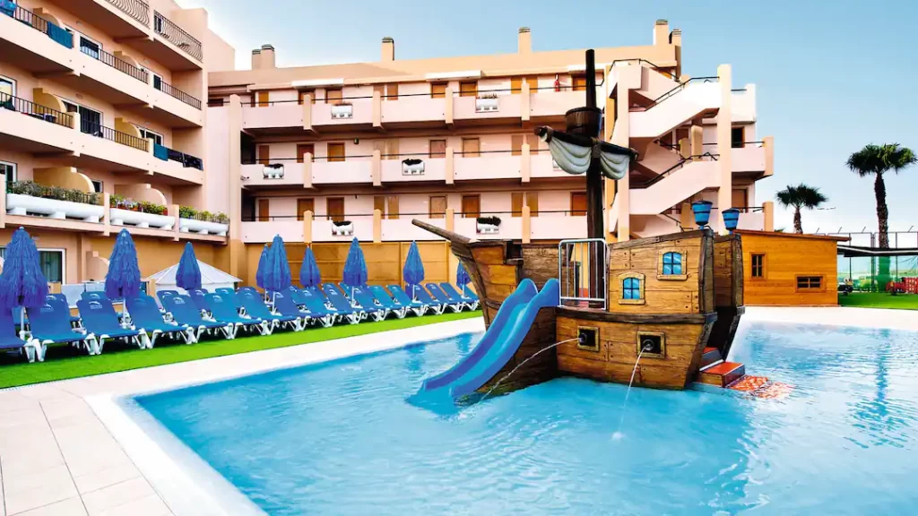 toddler friendly hotel gran canaria with splash park