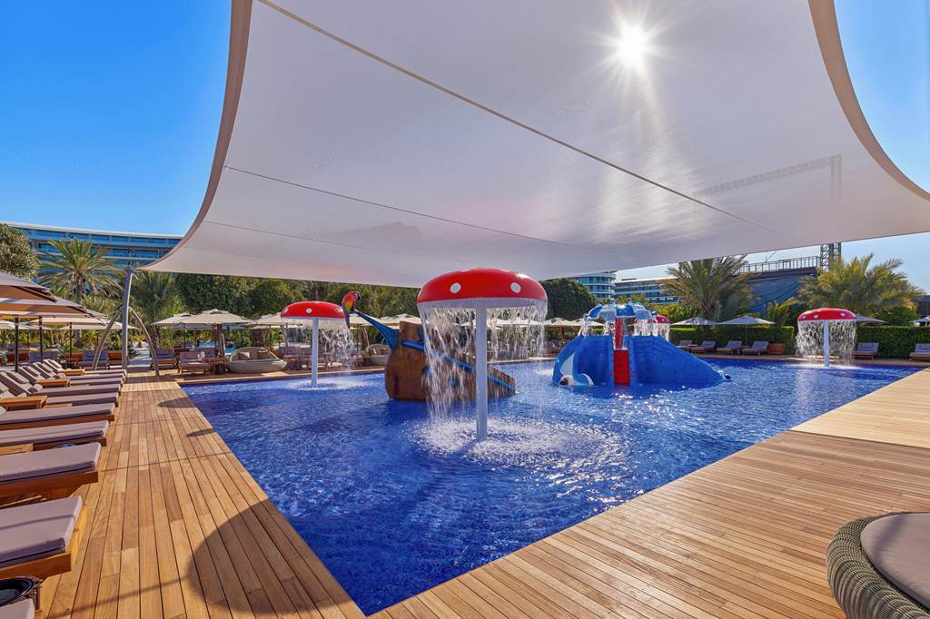 toddler friendly hotel in Turkey with swim up rooms
