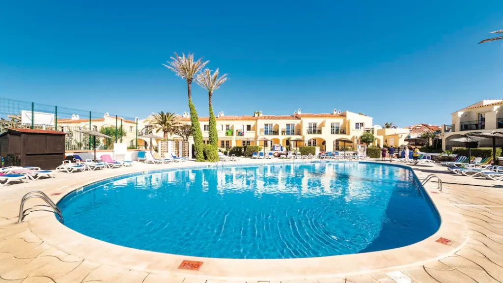 toddler friendly hotel menorca with a splash park