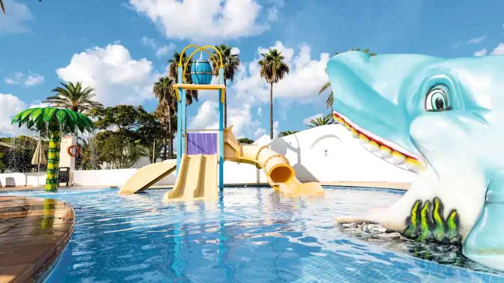 toddler friendly hotel menorca with a splash park