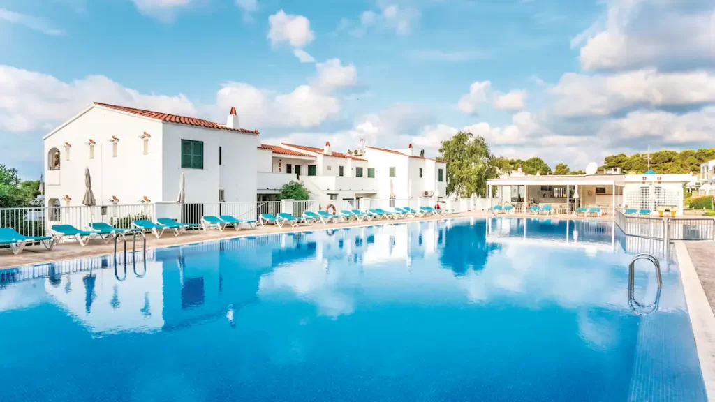 toddler friendly hotel menorca with a splash park