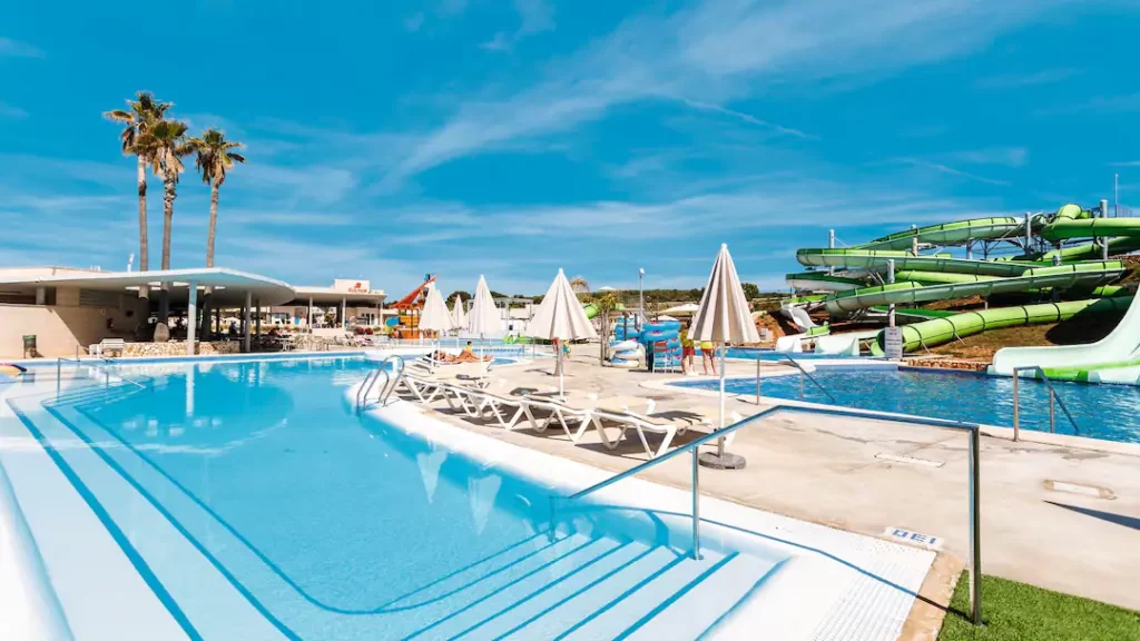 toddler friendly hotel menorca with a splash park