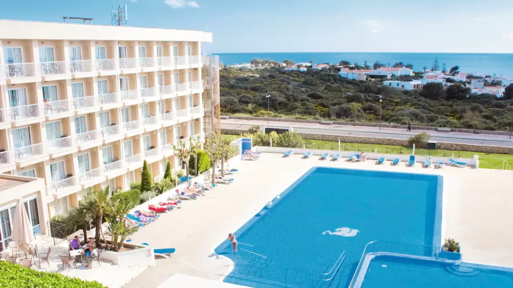 toddler friendly hotel menorca with a splash park