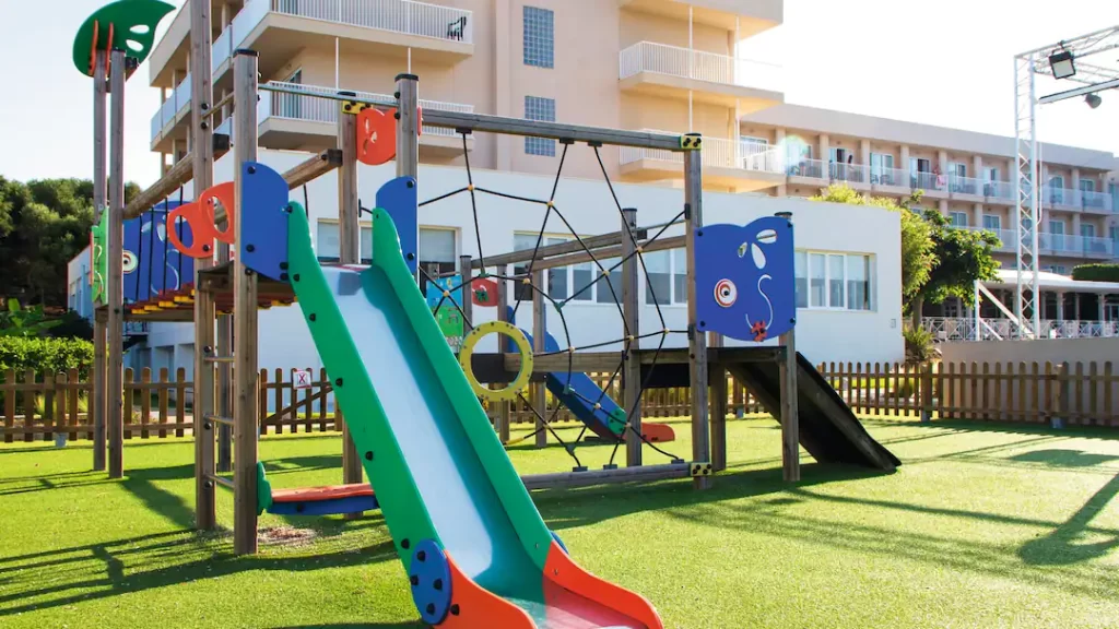 baby and toddler friendly hotel menorca