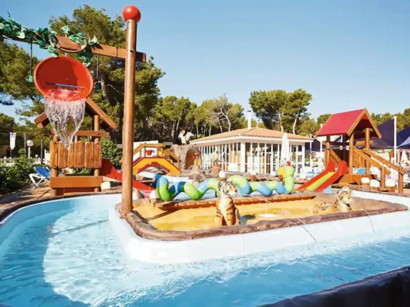 baby and toddler friendly hotel ibiza with splash park