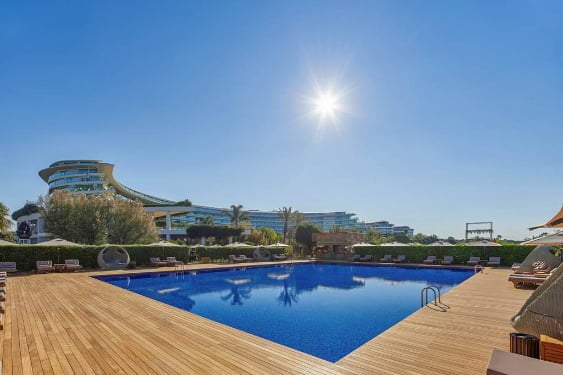 toddler friendly hotel with swim up room turkey