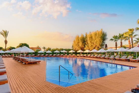 toddler friendly hotel with swim up room turkey