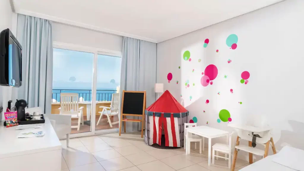 baby friendly hotel canary islands